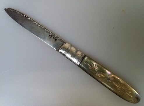 George III 1800 Mother of Pearl Silver bladed folding knife.