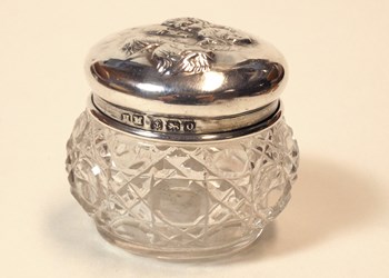 Birmingham 1913. Very Fine Solid Silver & Cut Glass Rouge Pot.  Henry Matthews